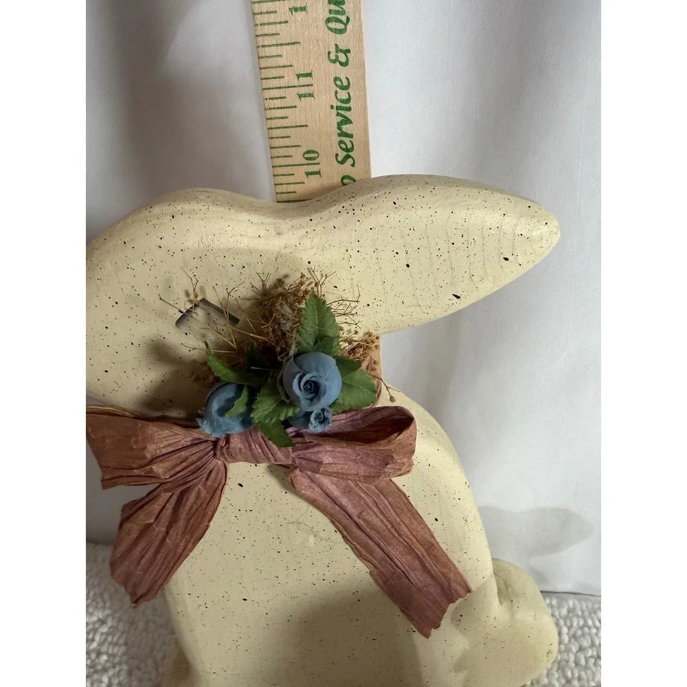 VTG Speckled Cream Bunny Figurine Set Easter‎ Spring Decor Raffia Bows 2pc
